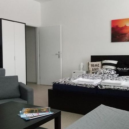 Mari Kiri Penzion Bratislava Exteriör bild
